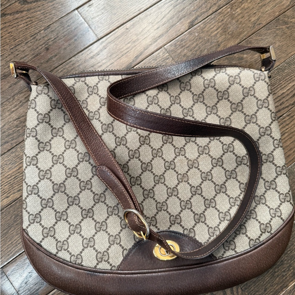1970s Authentic Gucci Canvas Brown Monogram Shoulder Bag - Picture 6 of 16